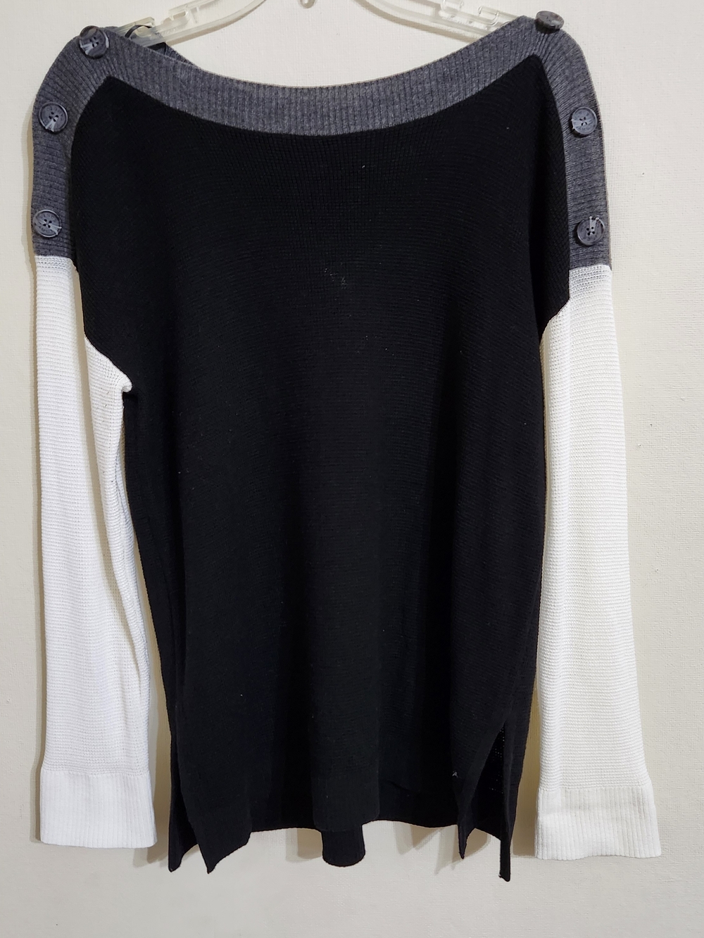 Vince Camuto Black, White & Gray Off-Shoulder Button-Trim Sweater